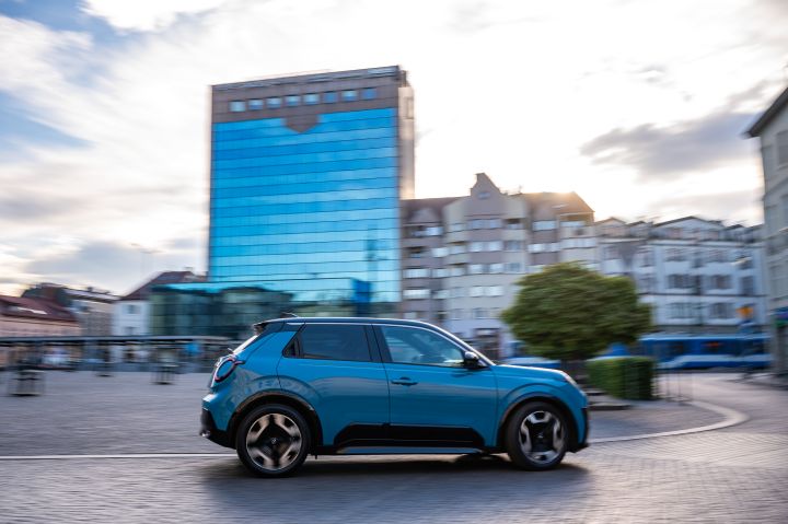 Nowy elektryczny Nissan Micra – ujęcie dynamiczne