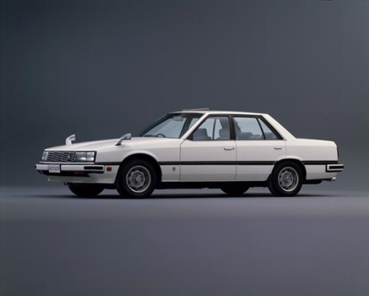 シロナ sr 1982 Nissan Skyline Sedan 2000 Turbo GT-E·X Passage