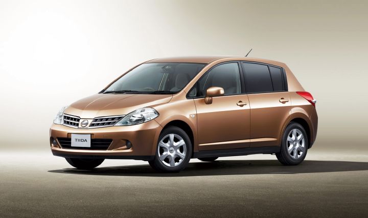 日産 ティーダ thumbnail-720x404.jpg