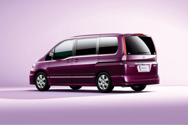 Nissan Serena Highway star