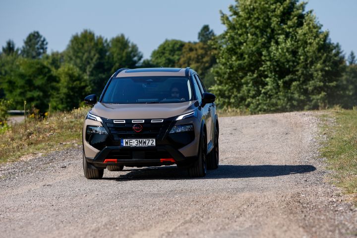Nowy Nissan X‑Trail N-Trek – ujęcie dynamiczne