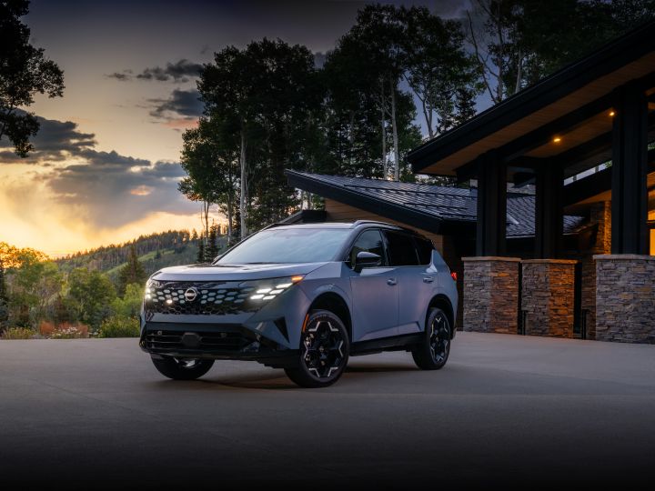 先進のハイブリッド性能に、上質なデザイン、先進技術、快適性を組み合わせた新型2027年型日産ローグ ハイブリッド プラチナム。