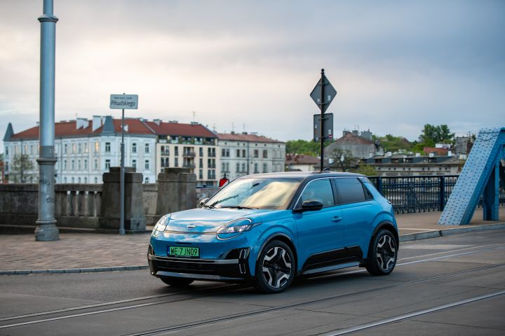 Nowy elektryczny Nissan Micra – ujęcie dynamiczne
