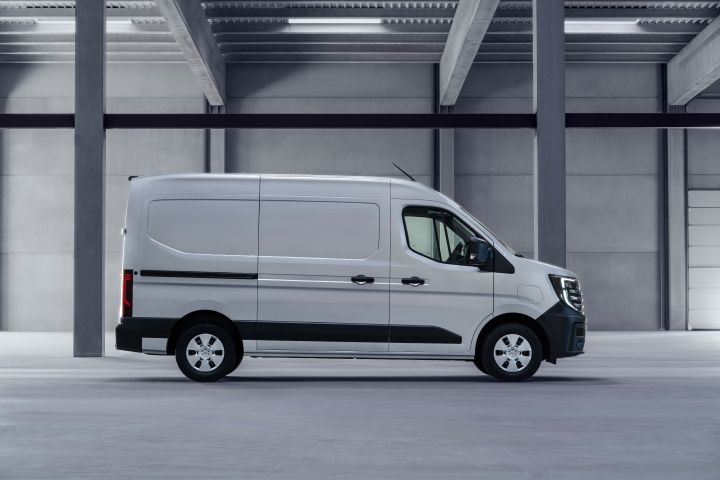 Interstar-e – fra siden med front mod højre