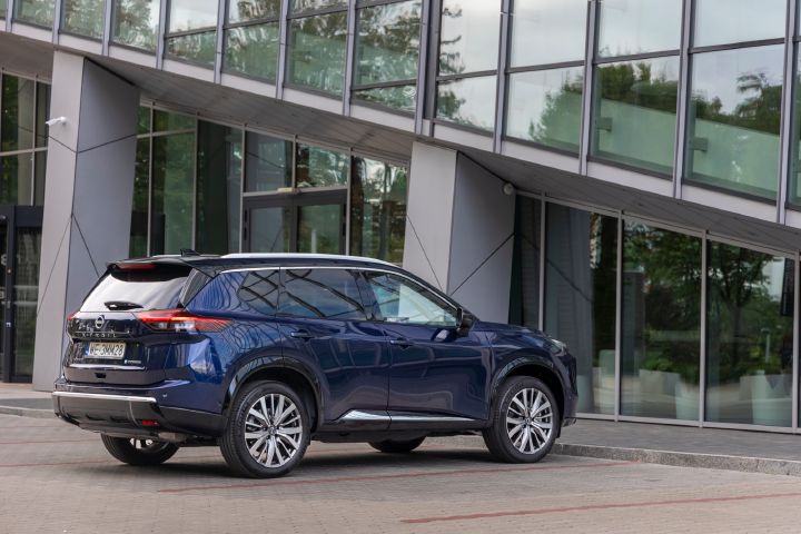 Nowy Nissan X‑Trail Tekna+ – nadwozie
