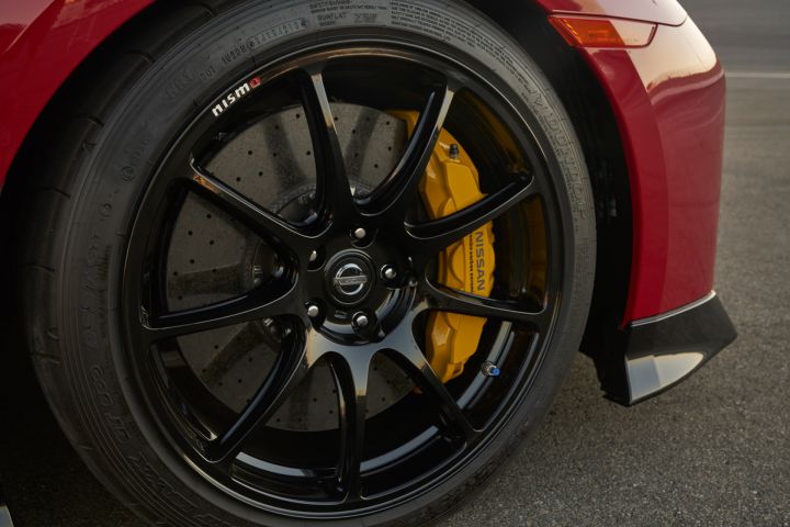 Close up of the wheel on a 202