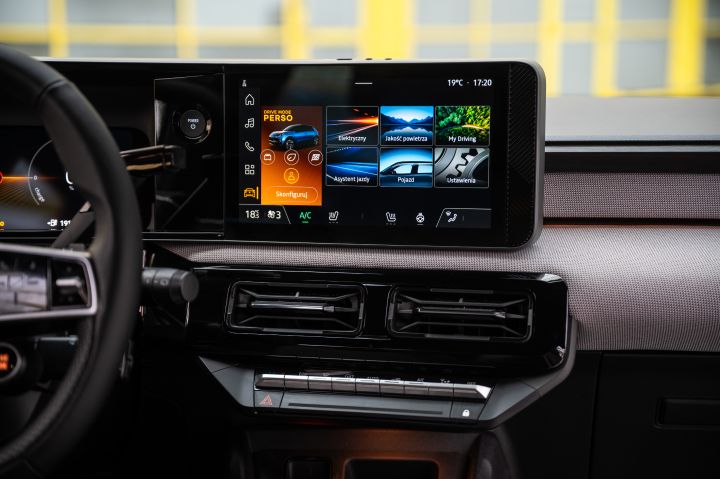 Nowy elektryczny Nissan Micra – wnętrze