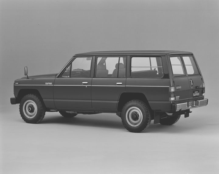 スーパーサファリ　車 thumbnail-720x404.jpg