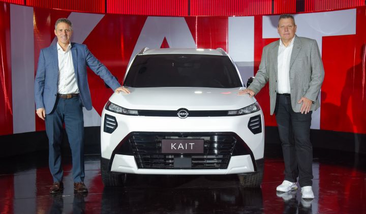 Apresentado mundialmente no Brasil, Novo Nissan Kait está entre Guy Rodríguez (Presidente da Nissan América Latina) e Gonzalo Ibarzábal (Presidente da Nissan do Brasil)