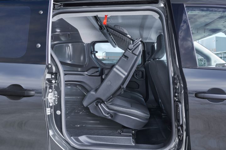 Nissan Townstar Crew Van - Detail shot of rear passenger bench folded in middle