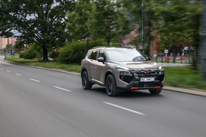 Nowy Nissan X‑Trail N-Trek – ujęcie dynamiczne