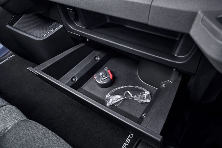 All-new Nissan Interstar - interior cabin storage