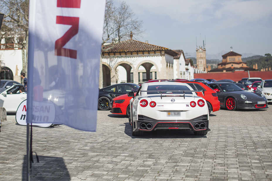 Los Nissan GT-R, 370Z NISMO y Juke NISMO RS centraron todas las miradas de la Ruta Calçotada