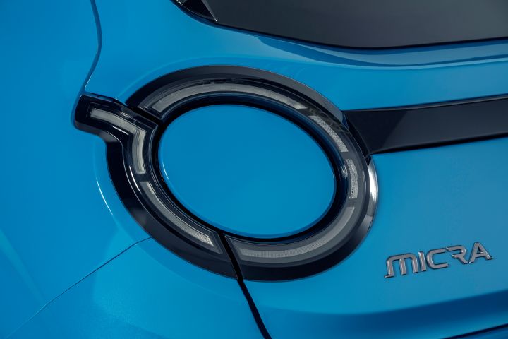 Rear detail of headlamps with lights off