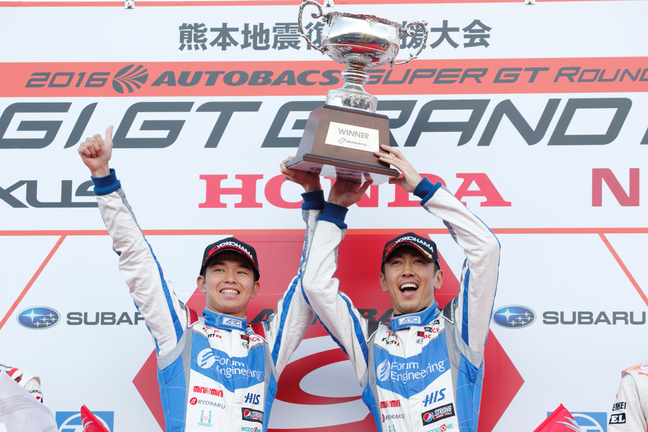 24 フォーラムエンジニアリング ADVAN GT-Rが第3戦で今季2勝目 第8戦