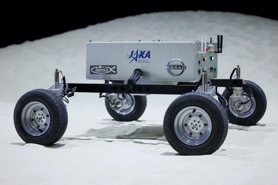 Nissan collabora con l’Agenzia Aerospaziale Giapponese e realizza un prototipo di rover lunare dotato di tecnologia e-4ORCE