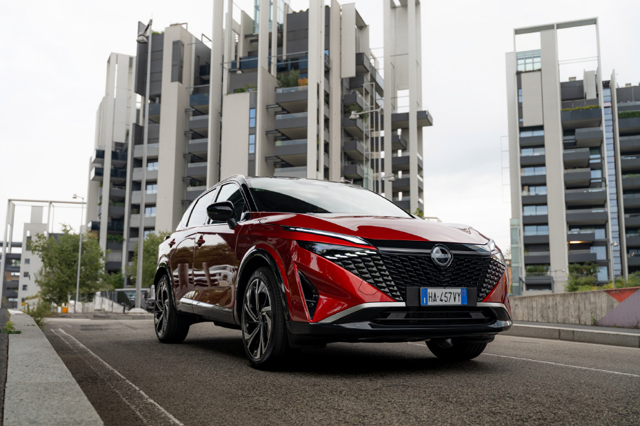 Il Nuovo Qashqai e‑POWER debutta sulle strade di Milano