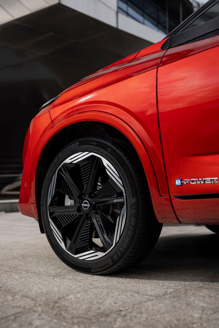 Nissan Qashqai, il primo crossover di sempre si rinnova ed è ancora più Qashqai