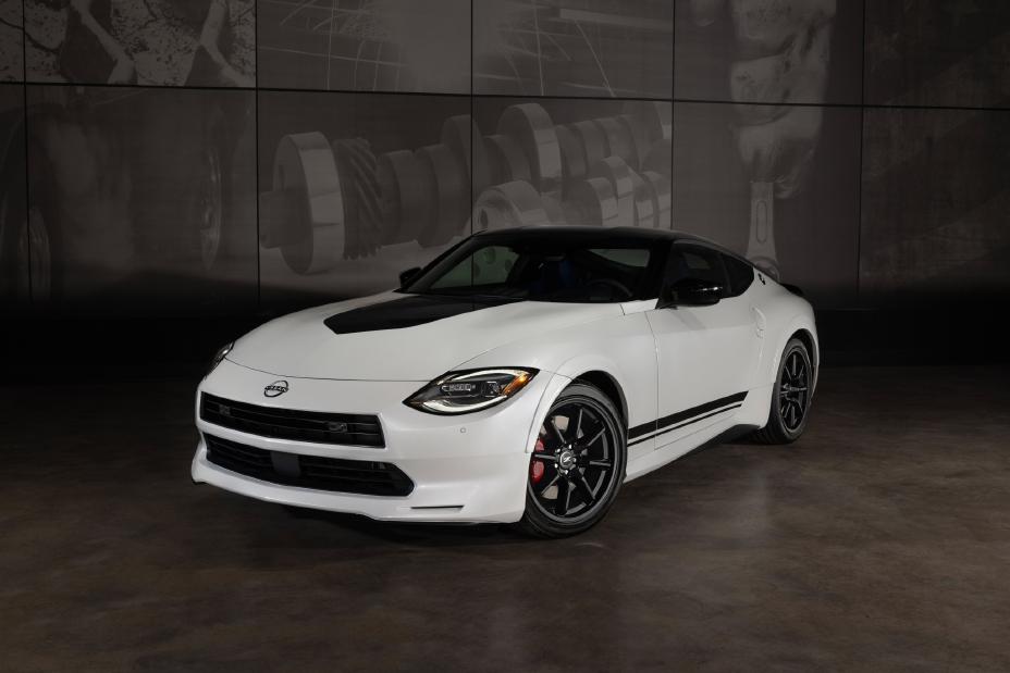 ユページ Build Sheet: Nissan Z Legend Accessory Package Concept