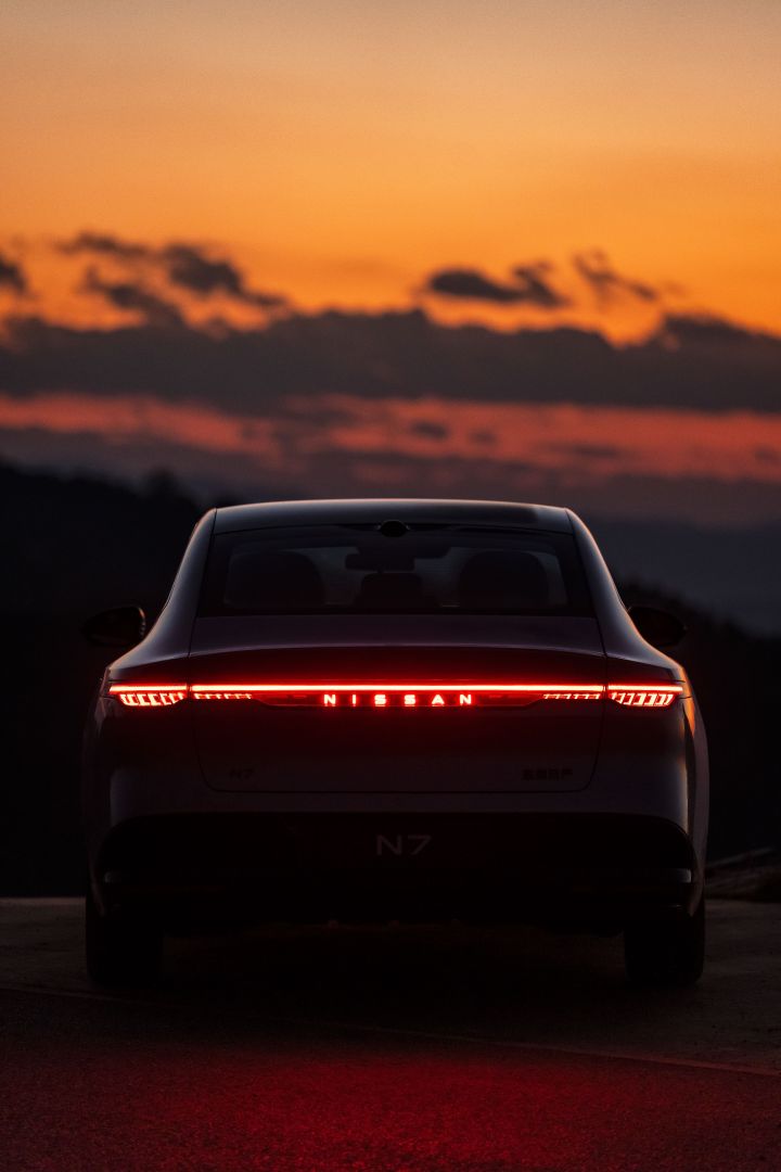 An image showing the tail lights of the all-new Dongfeng Nissan N7 sedan