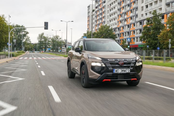 Nowy Nissan X‑Trail N-Trek – ujęcie dynamiczne