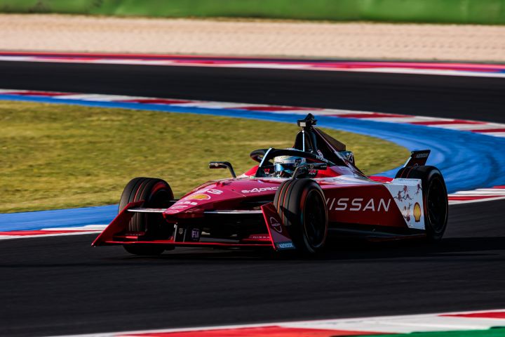 Nissan Formula E Team strijdt met Oliver Rowland en Sacha Fenestraz voor de winst op het Circuit de Monaco.