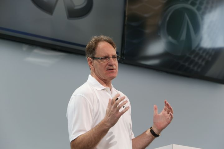 Johan de Nysschen giving a speech