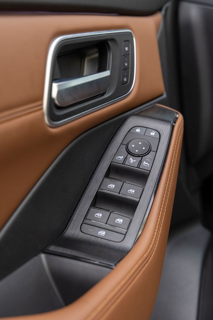 Nowy Nissan X‑Trail Tekna+ – wnętrze