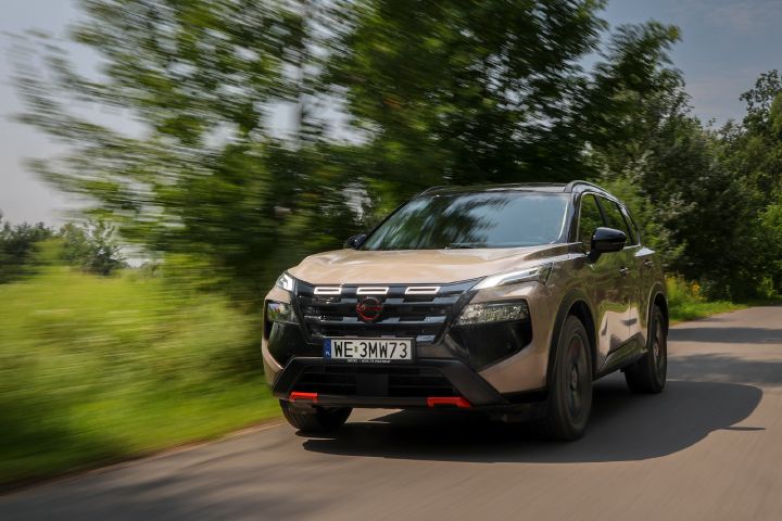Nowy Nissan X‑Trail N-Trek – ujęcie dynamiczne