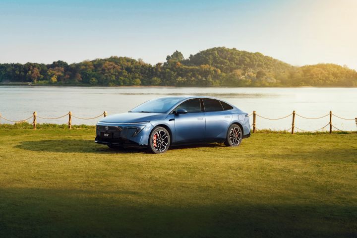 The all-new Dongfeng Nissan N7 sedan parked outdoors during daytime