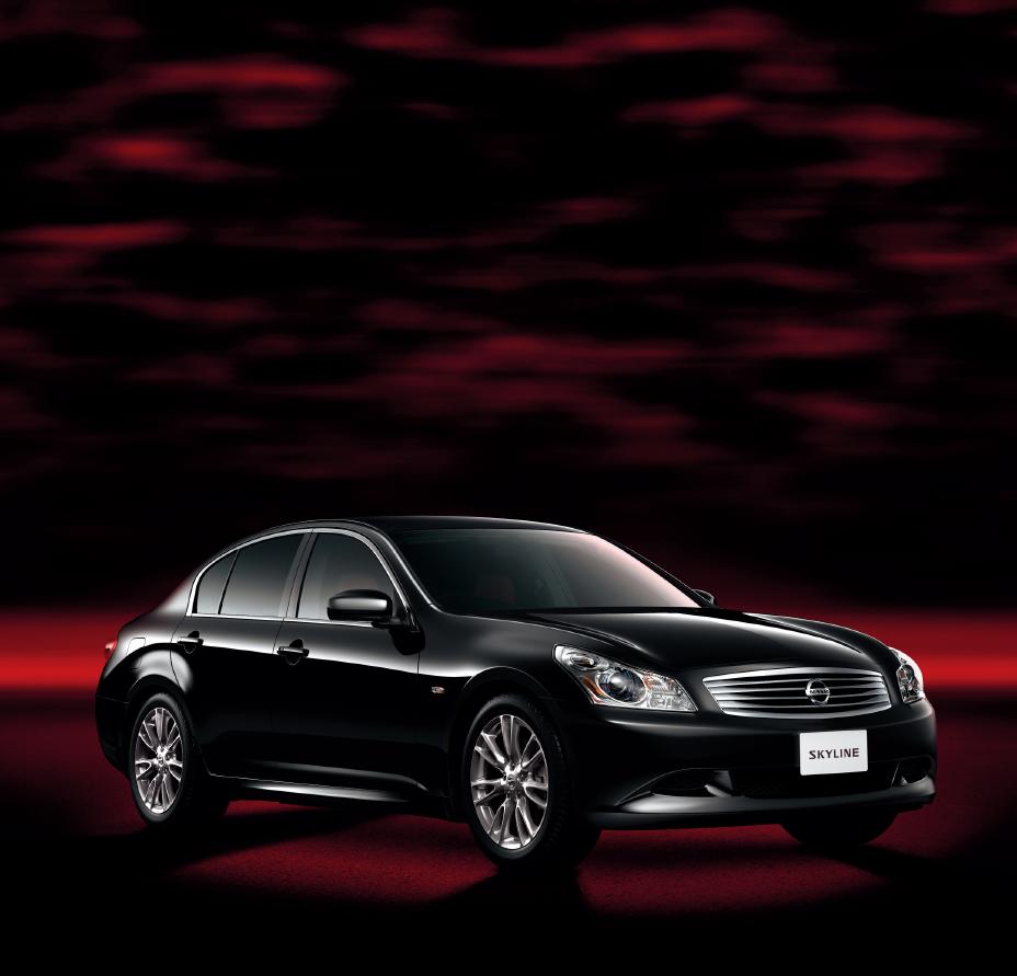 スカイライン セダンの期間限定車「50th Limited」を発売