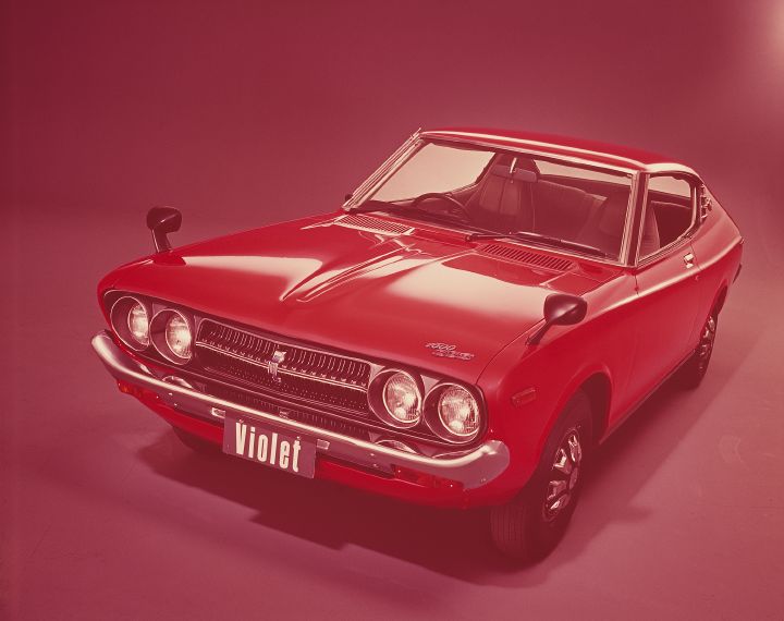 新小型乗用車「ニッサン・バイオレット」発売