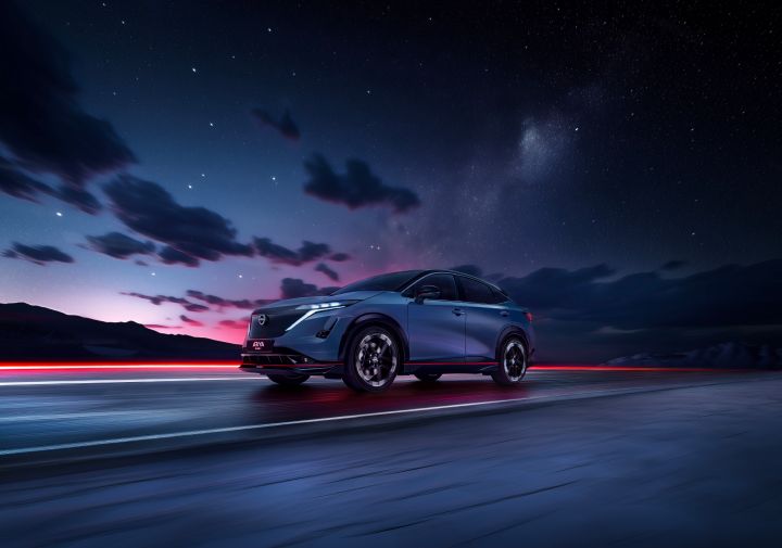 Dynamic front ¾ angle shot of the Ariya NISMO