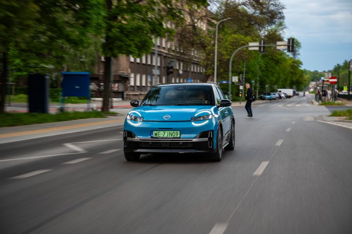 Nowy elektryczny Nissan Micra – ujęcie dynamiczne