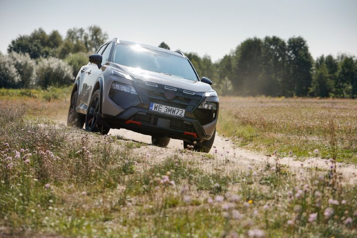 Nowy Nissan X‑Trail N-Trek – ujęcie dynamiczne