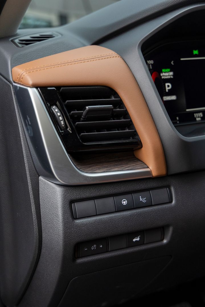 Nowy Nissan X‑Trail Tekna+ – wnętrze