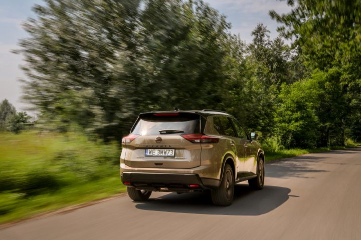 Nowy Nissan X‑Trail N-Trek – ujęcie dynamiczne