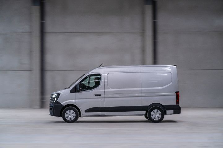 All-new Nissan Interstar - full side dynamic