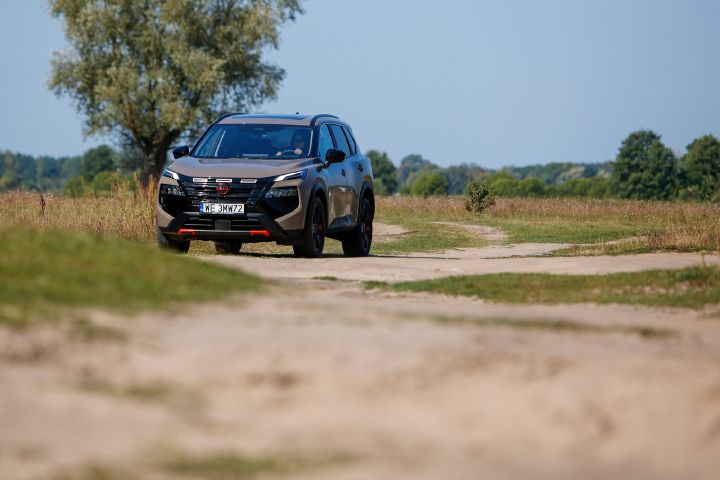 Nowy Nissan X‑Trail N-Trek – ujęcie dynamiczne