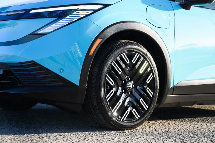 Close up of the front left wheel on the 2026 Nissan LEAF.