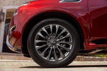 The 2023 Nissan Armada meets the needs of drivers looking for full-size SUV strength and capability with an extensive list of premium features and technologies. The Armada has a bold, chiseled appearance that underlines its capabilities, with desirable elements like a large signature Nissan grille, available 22-inch wheels and standard LED headlights.