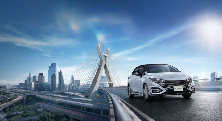 ALMERA in Gray Sky Pearl on a bridge