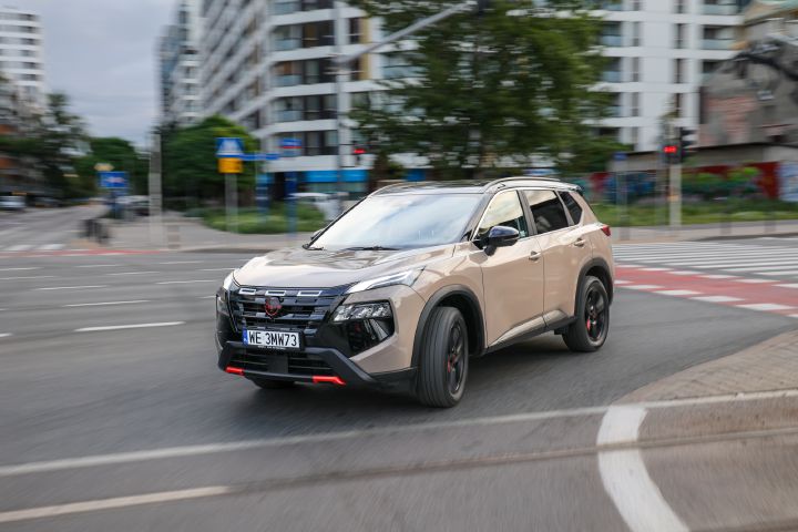 Nowy Nissan X‑Trail N-Trek – ujęcie dynamiczne