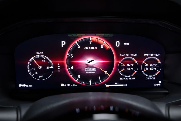 Nissan Z NISMO interior speedometer