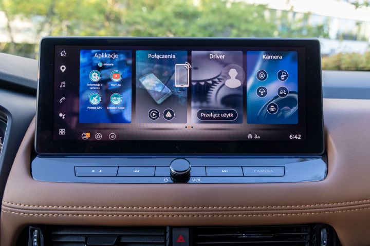 Nowy Nissan X‑Trail Tekna+ – wnętrze
