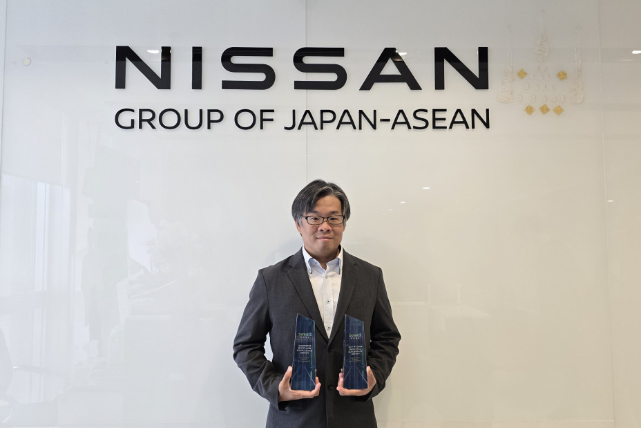 Nissan representative presents two achievements from the Zanroo Awards 2025