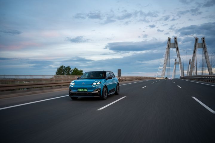 Nowy elektryczny Nissan Micra – ujęcie dynamiczne