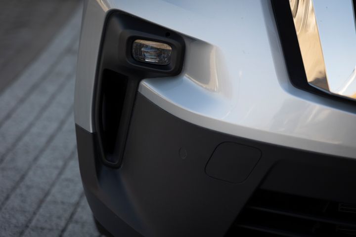 Ujęcie detalu nadwozia Nissan Primastar LCV