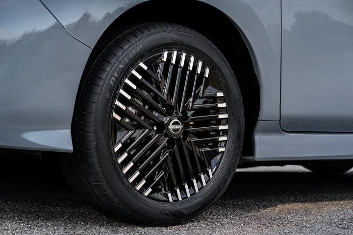 Extra glans voor vernieuwde Nissan LEAF