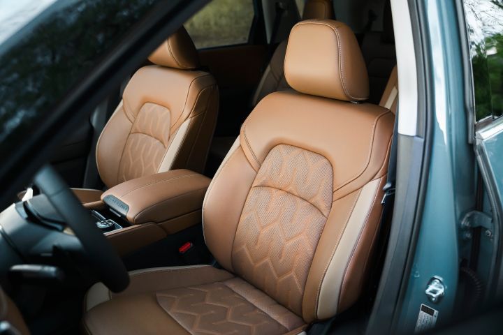 The driver and passenger seat inside the 2026 Nissan Pathfinder.